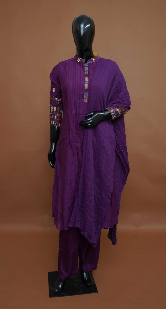 Deep Purple Hand-Embroidered Cotton Silk Pintuck Kurta Set – Medium to 2XL