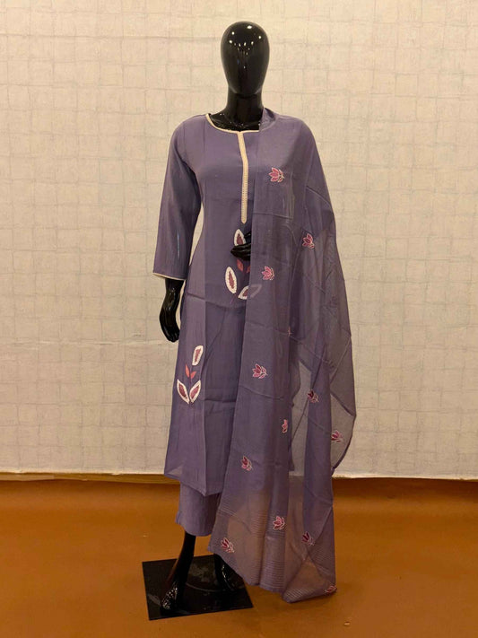 Lavender grey Chanderi silk 3-piece kurti pant set with pink floral lotus embroidery and sheer dupatta