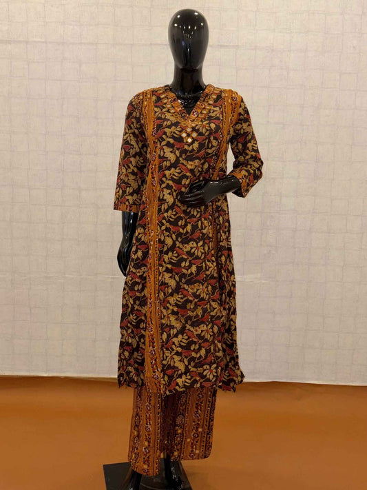 Black soft cotton 2-piece Kalamkari floral printed kurti pant set with mirror work V-neck