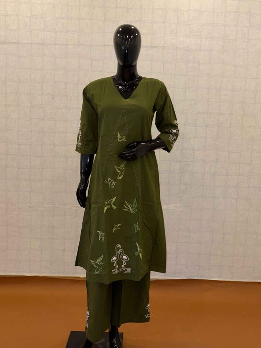 Olive green soft cotton 2-piece kurti pant set with bird motif thread embroidery