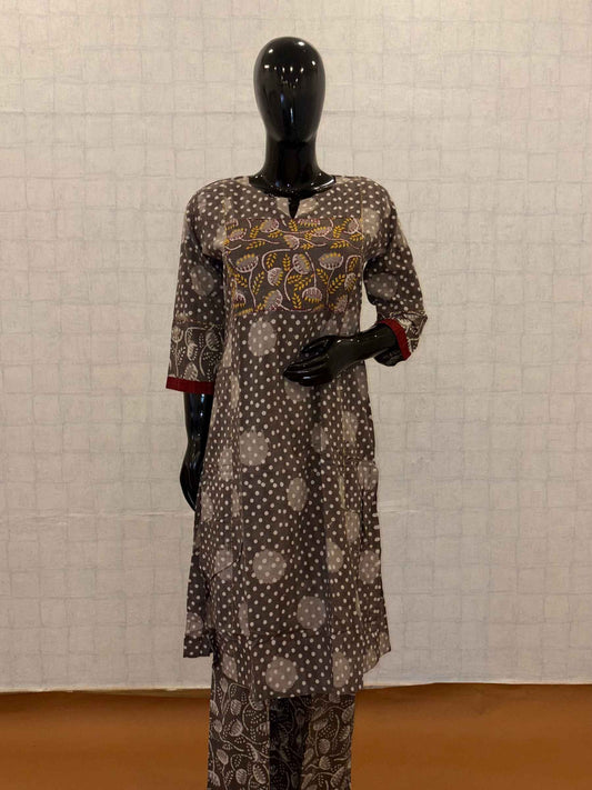 Charcoal grey soft cotton 2-piece kurti pant set with Bandhani dots and mustard floral yoke