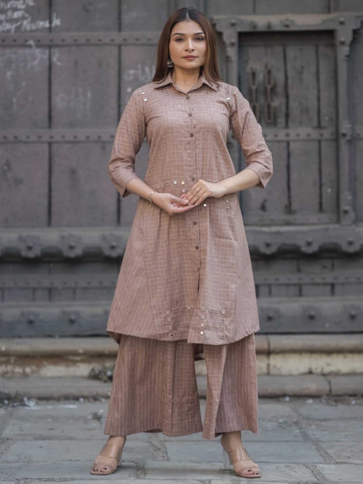 Earthy Mauve Khadi Cotton Grid Print Collar Kurta Palazzo Set – Medium to 3XL